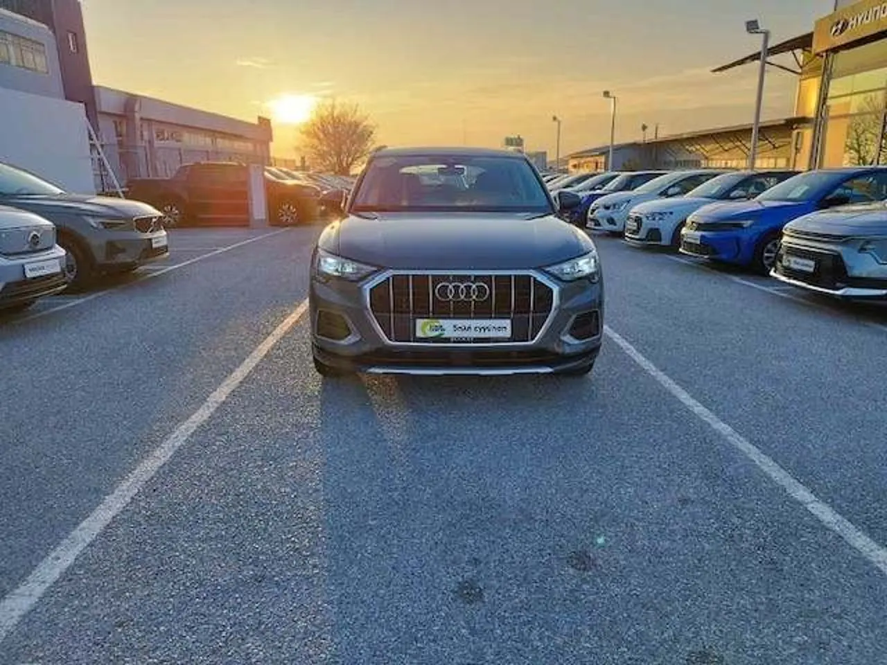 Audi Q3 - View 2