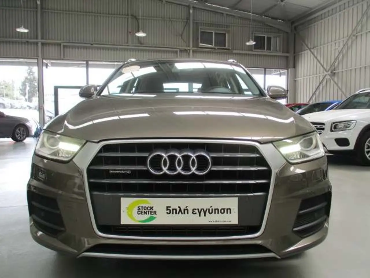 Audi Q3 - View 2