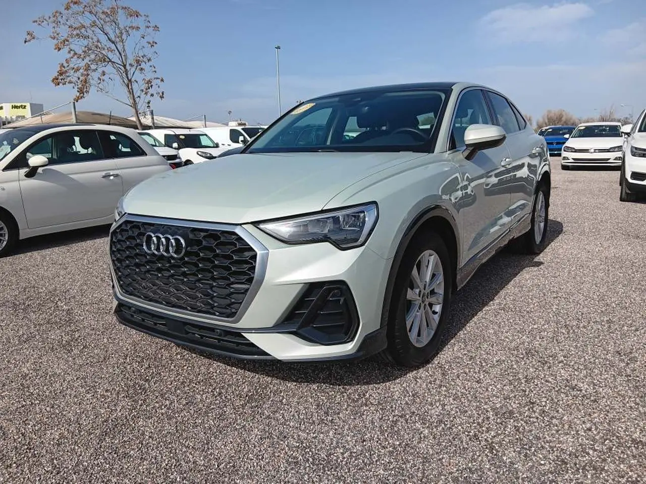 Audi Q3 - View 3