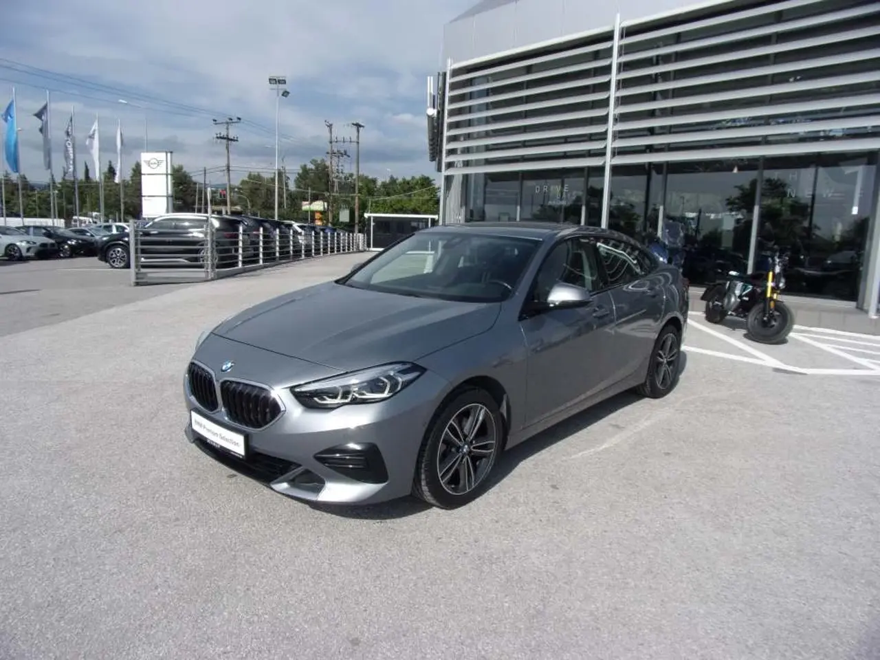 BMW 2 Series - View 3