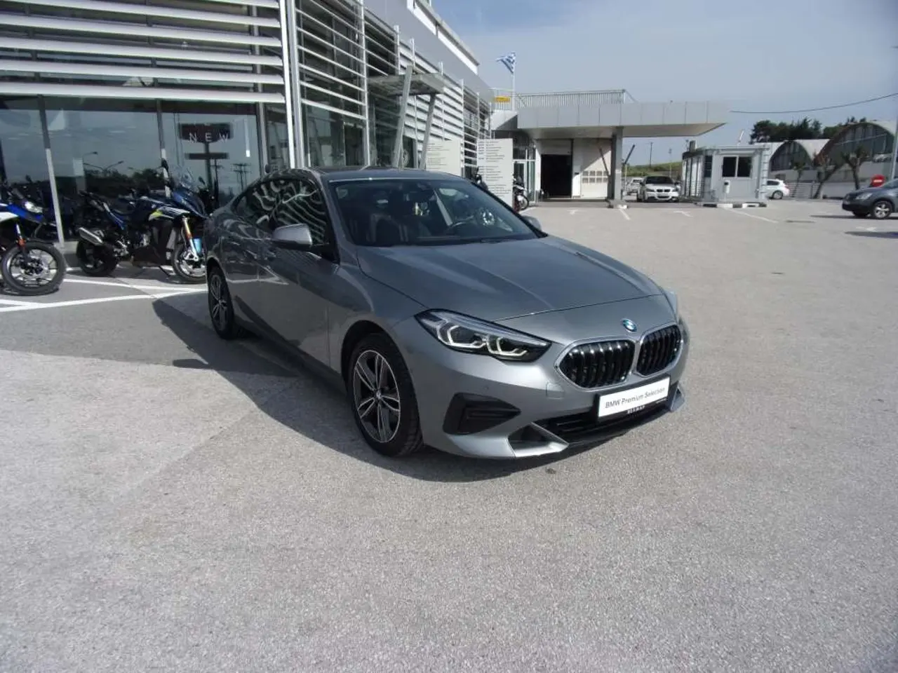 BMW 2 Series - View 1