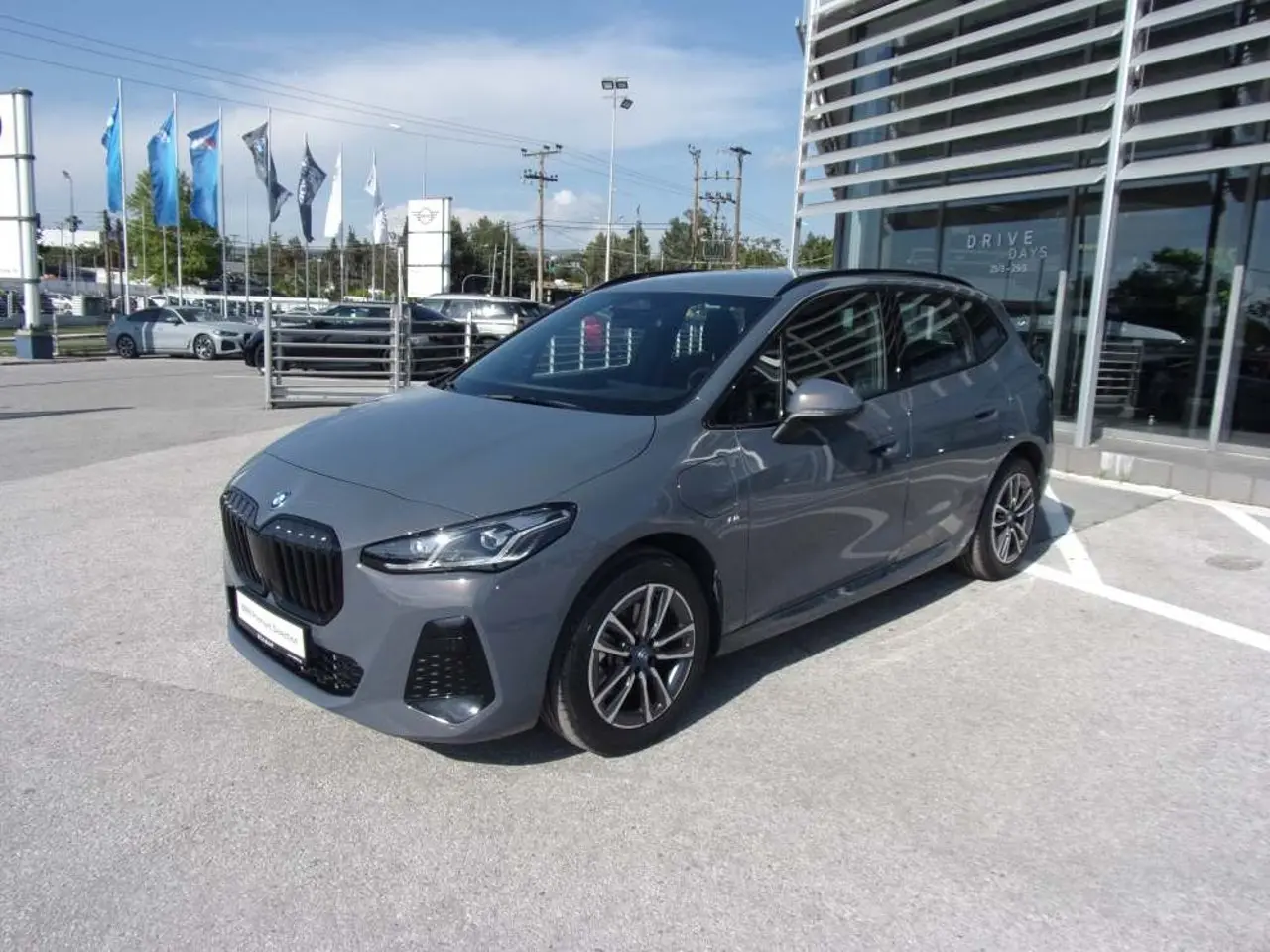BMW 2 Series - View 3