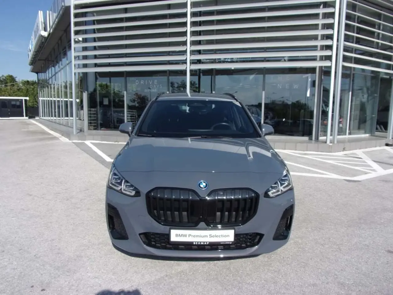 BMW 2 Series - View 2