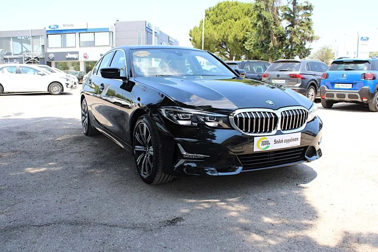 BMW 3 Series - View 1