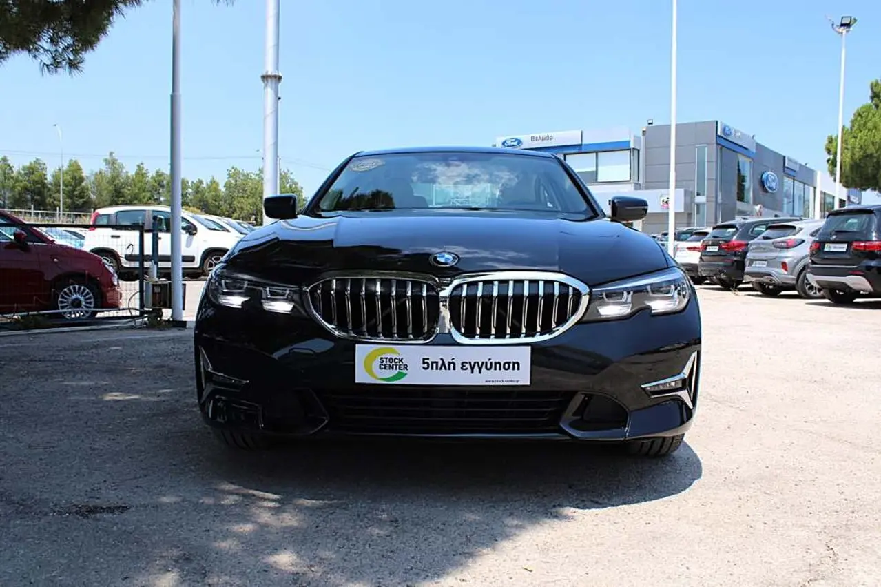 BMW 3 Series - View 2