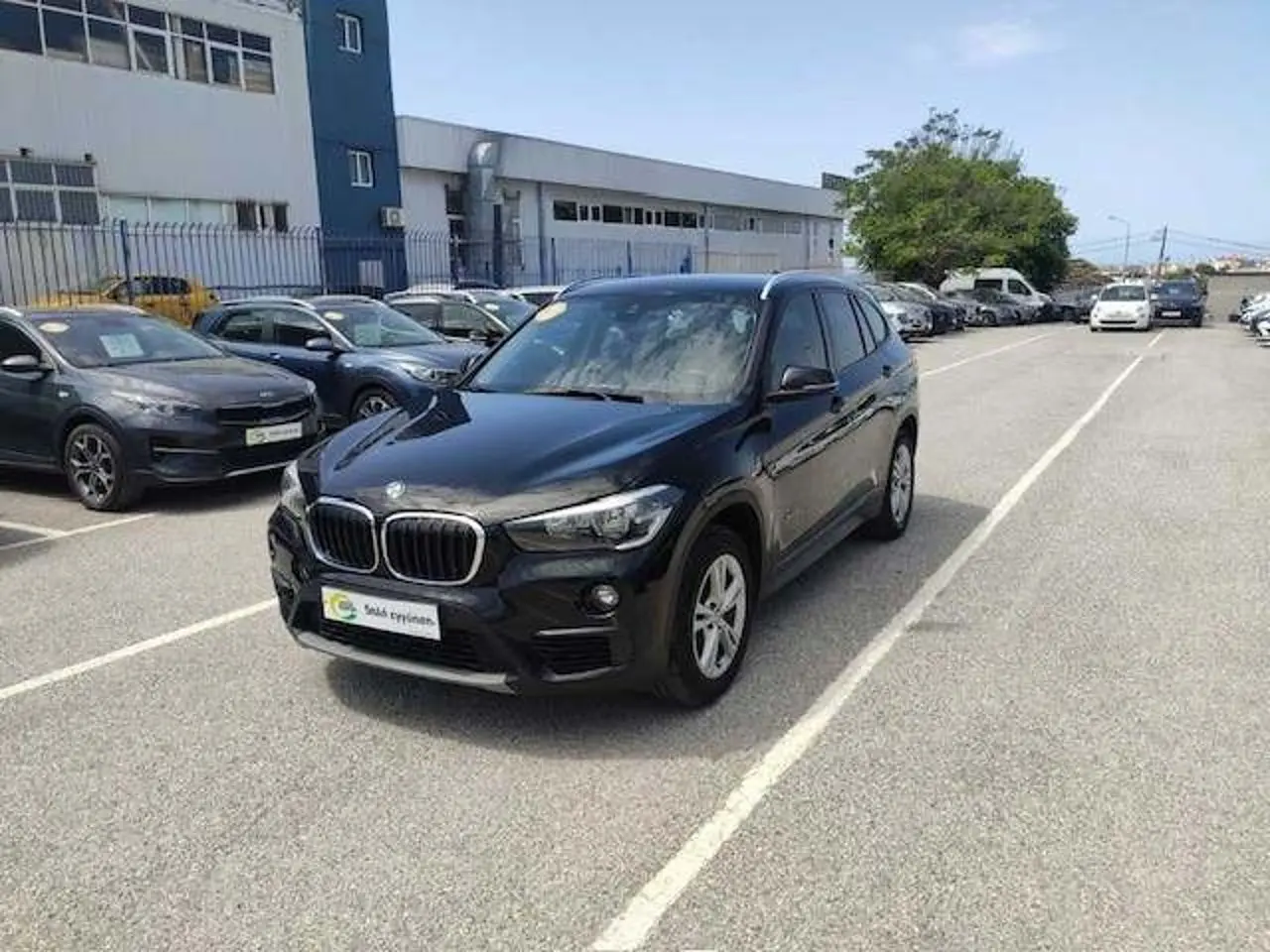 BMW X1 - View 3