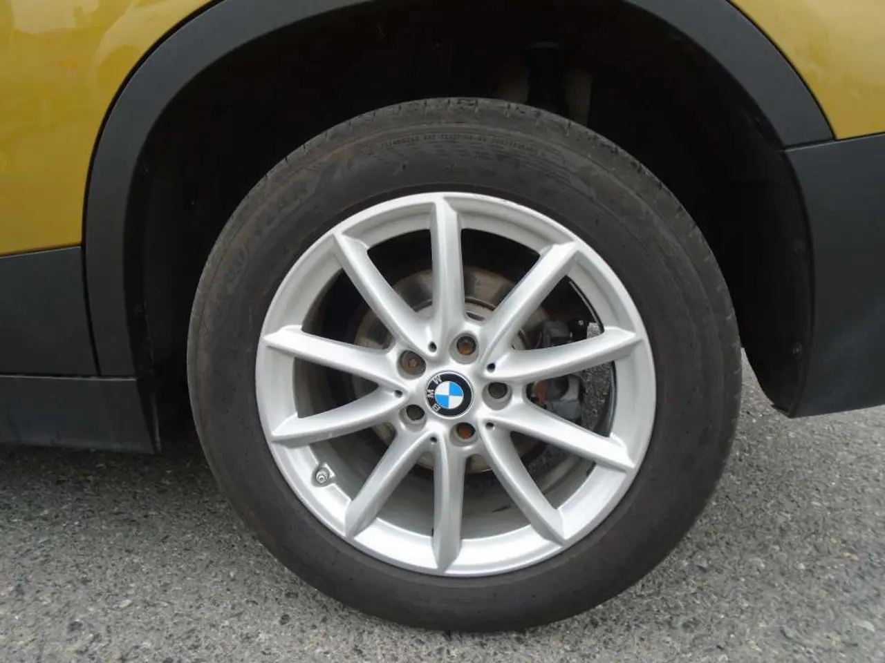 https://cdn.autoq.gr/websites/stock-center.gr/images/vehicles/bmw-x2-5-hronia-eggyisi-sdrive-18i-auto-hrysafi-2018/dsc09982.jpg