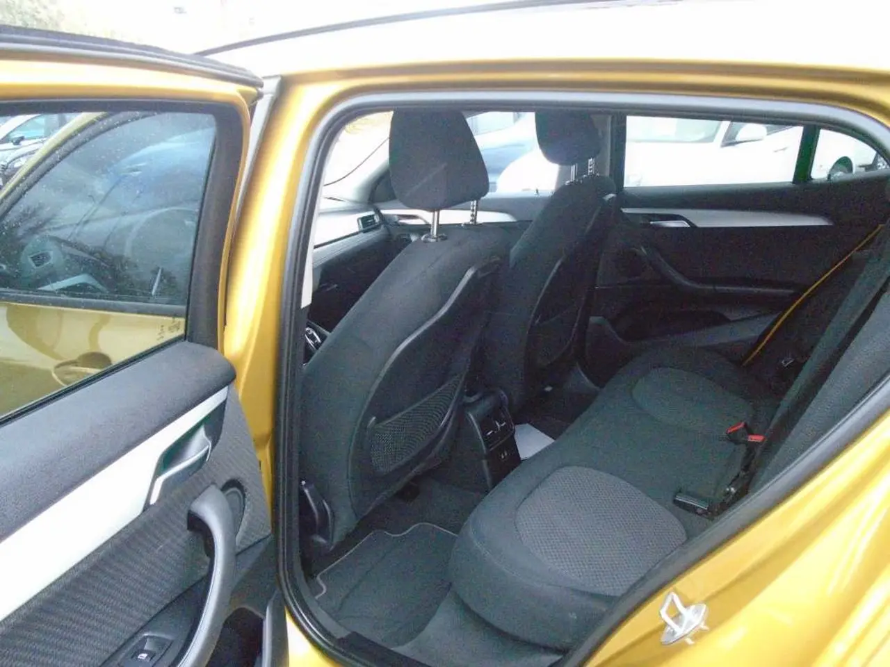 https://cdn.autoq.gr/websites/stock-center.gr/images/vehicles/bmw-x2-5-hronia-eggyisi-sdrive-18i-auto-hrysafi-2018/dsc09983.jpg