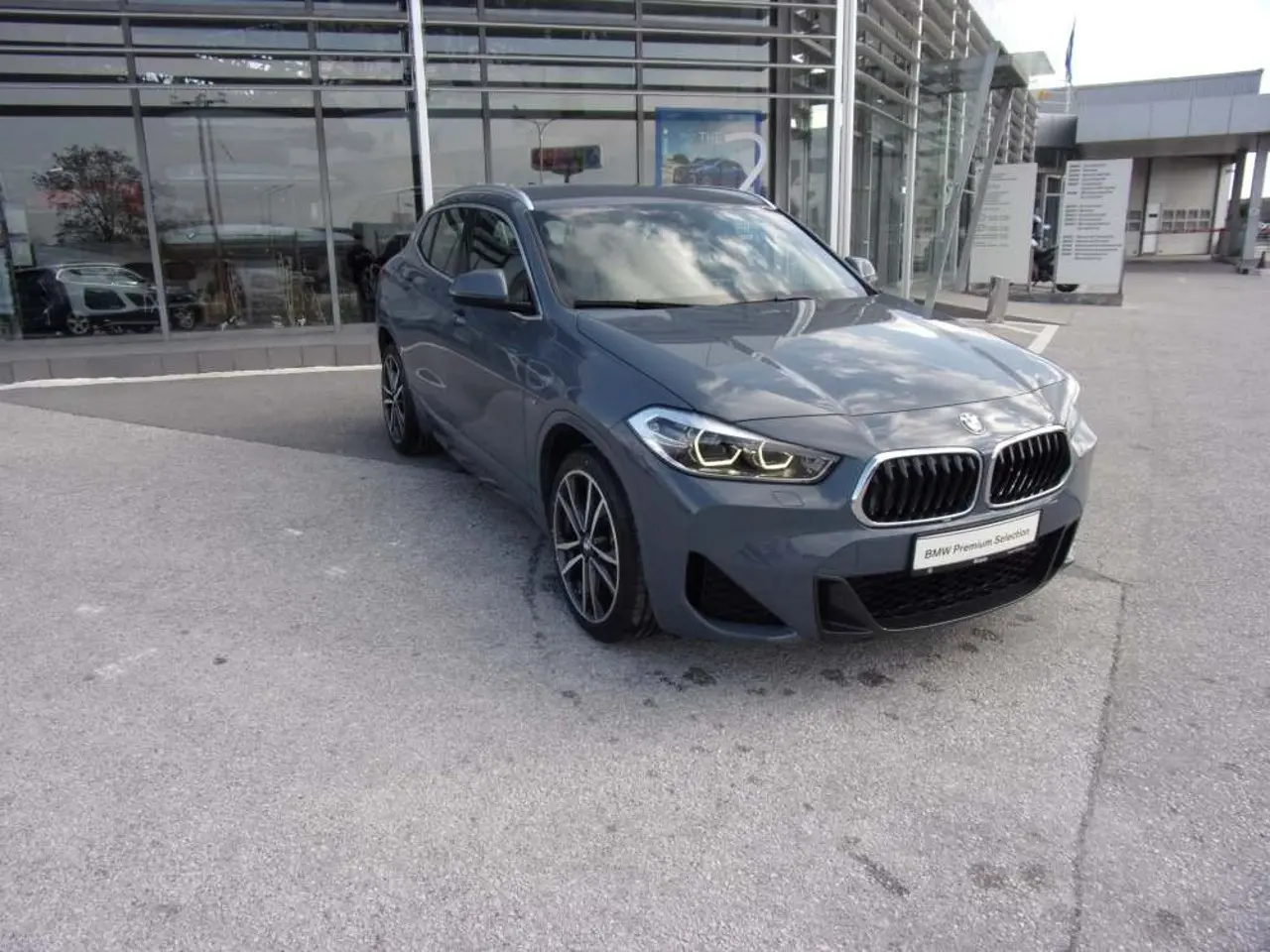BMW X2 - View 1
