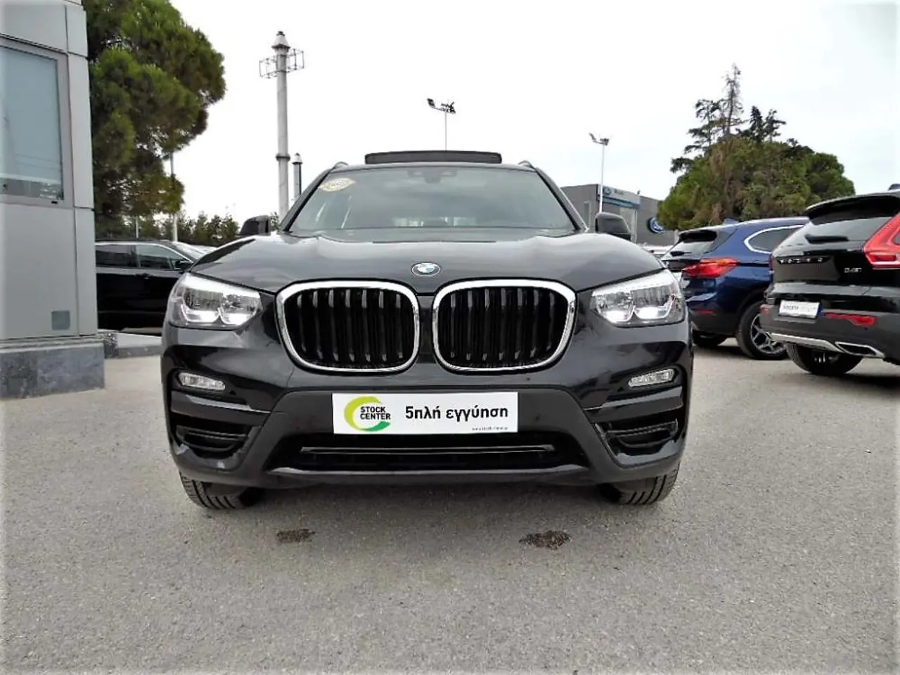 BMW X3 - View 2