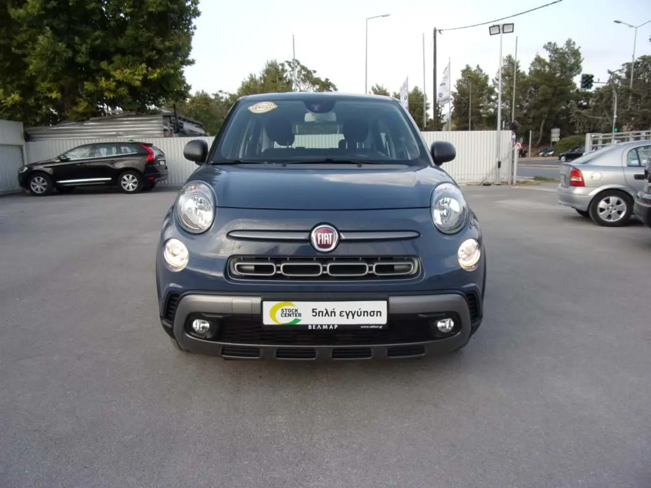 Fiat 500L - View 2
