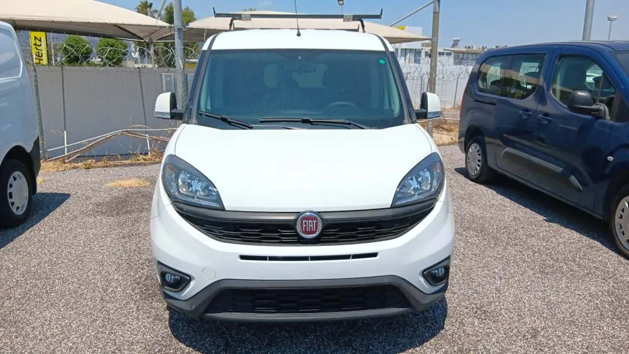 Fiat Doblo - View 3