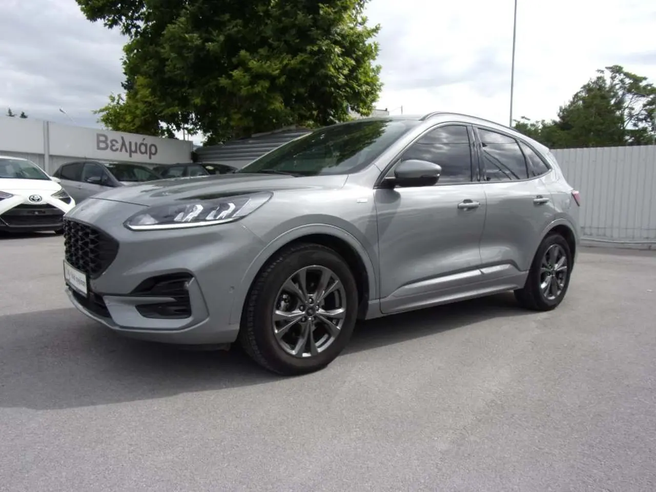 Ford Kuga - View 3