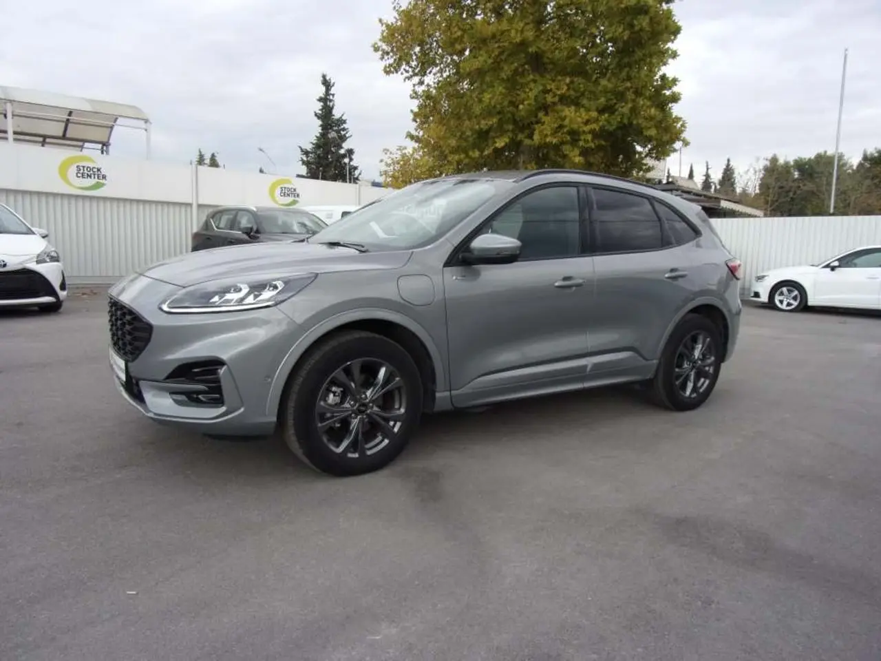 Ford Kuga - View 3