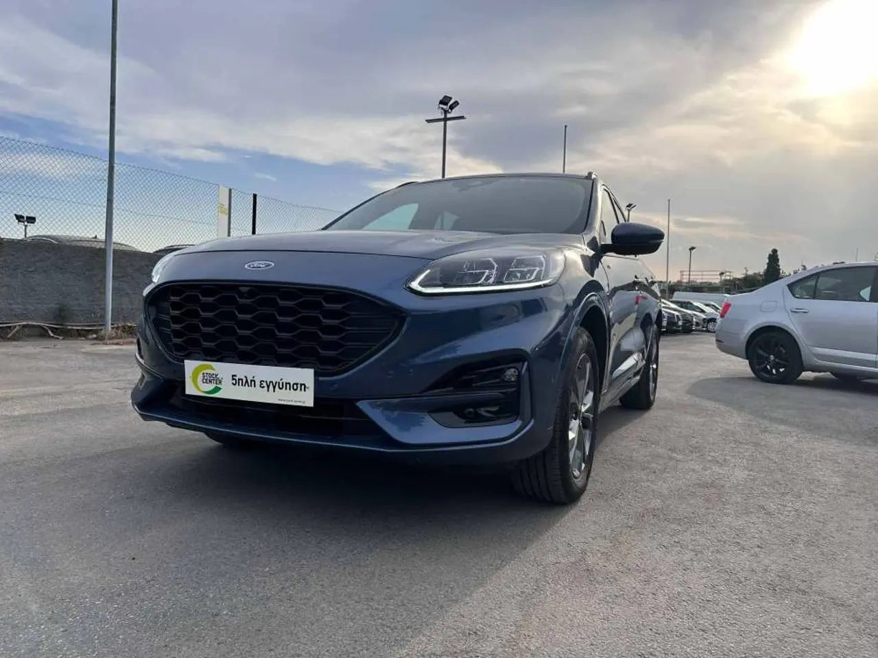 Ford Kuga - View 3