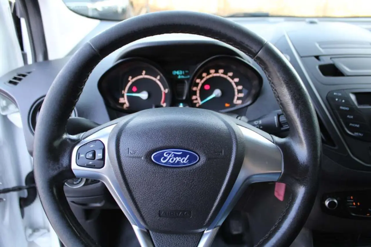 https://cdn.autoq.gr/websites/stock-center.gr/images/vehicles/ford-transit-courier-1-hrono-eggyisi-trend-diesel-ofelimo-477kg-mikto-1795kg-aspro/ford-courier-itx8967-16.jpg
