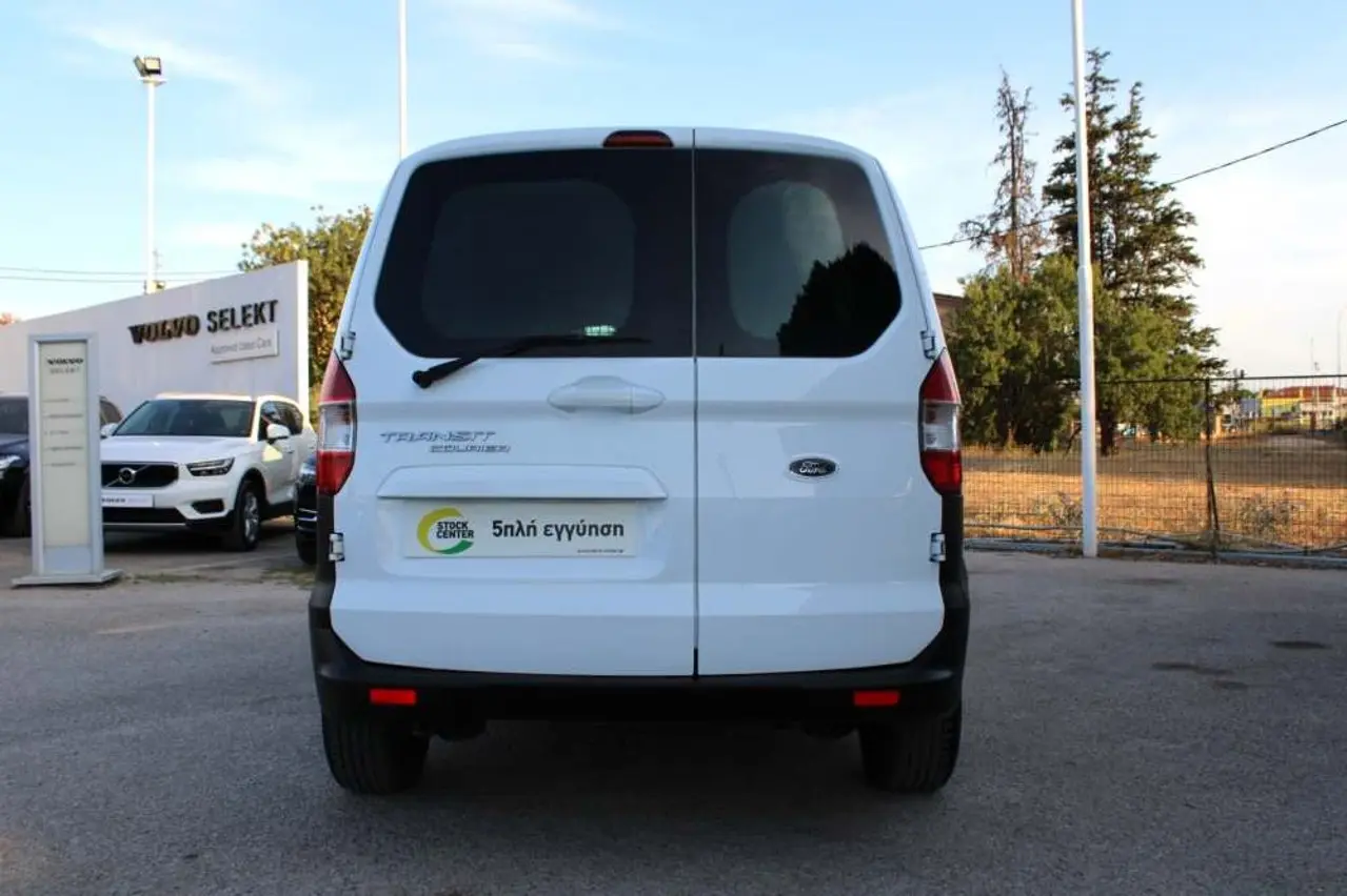 https://cdn.autoq.gr/websites/stock-center.gr/images/vehicles/ford-transit-courier-1-hrono-eggyisi-trend-diesel-ofelimo-477kg-mikto-1795kg-aspro/ford-courier-itx8967-25.jpg