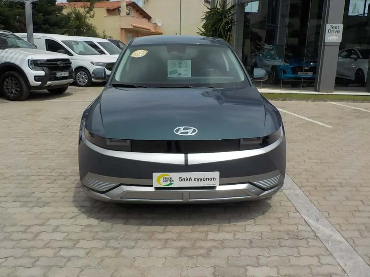 Hyundai IONIQ - View 2