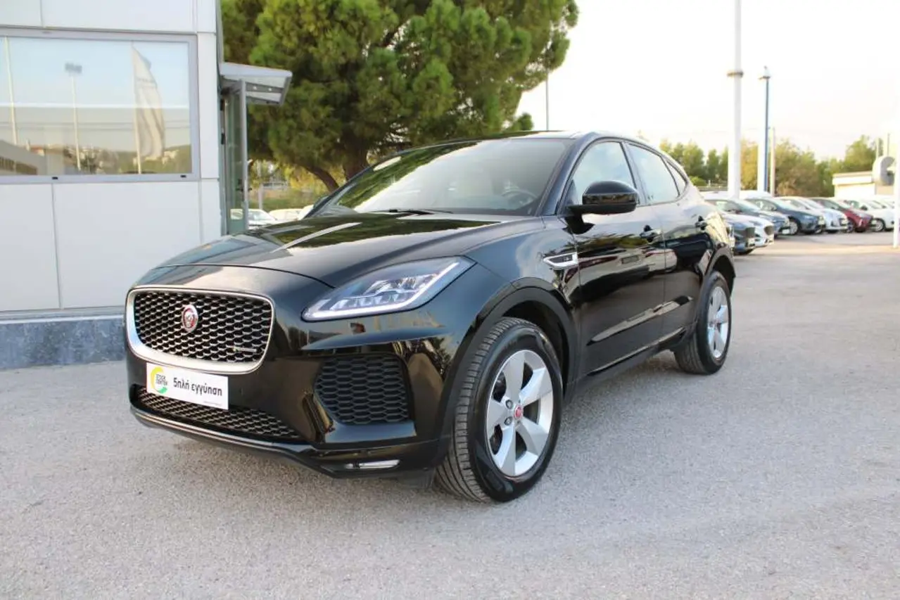 Jaguar E-Pace - View 3