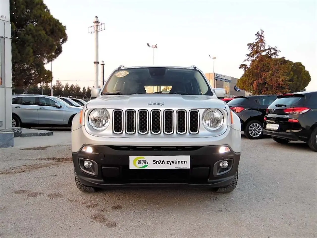 Jeep Renegade - View 2