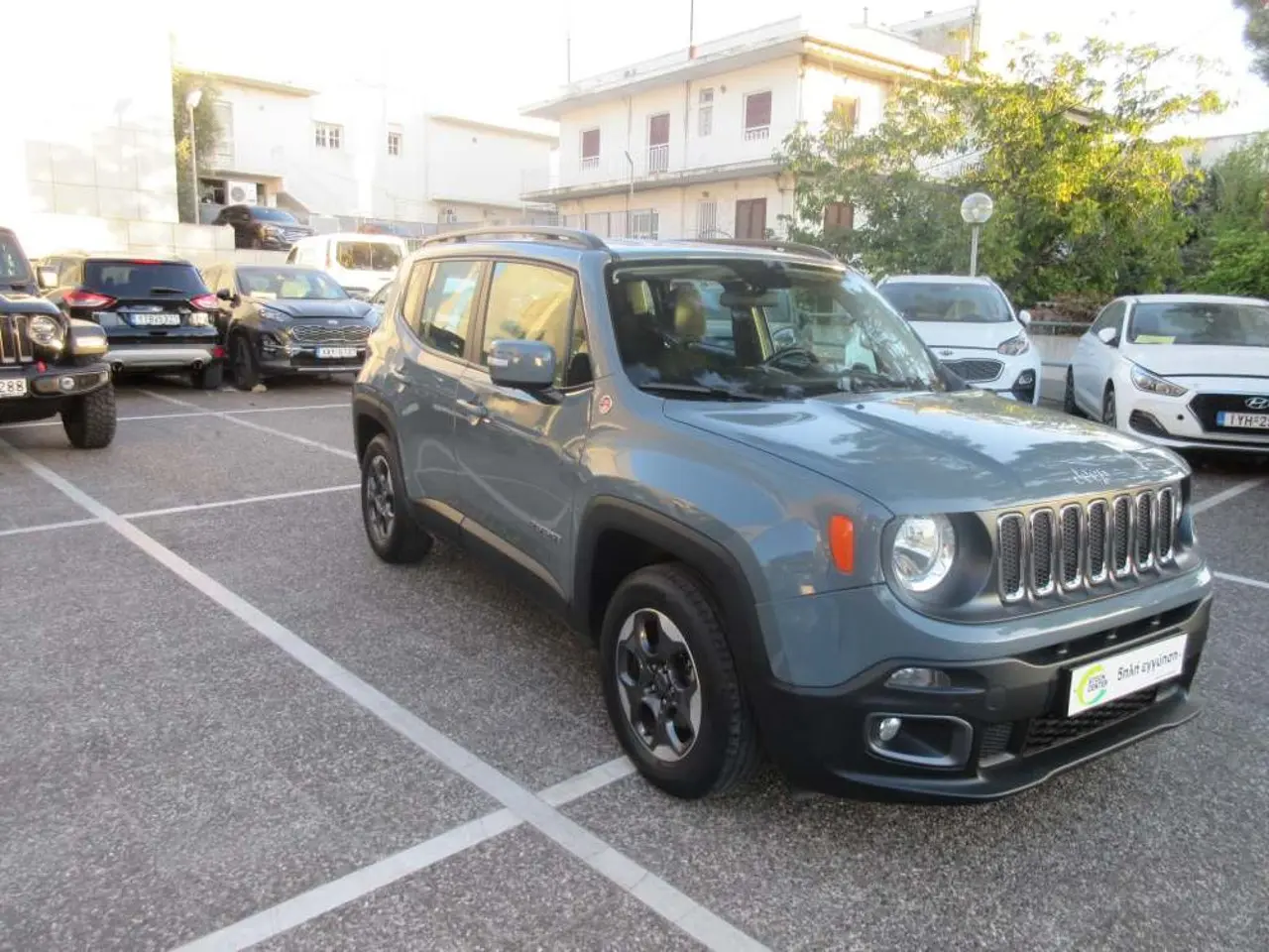 Jeep Renegade - View 1