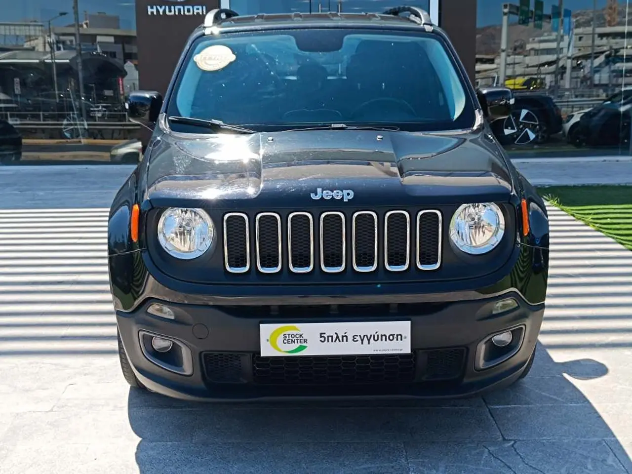 Jeep Renegade - View 1