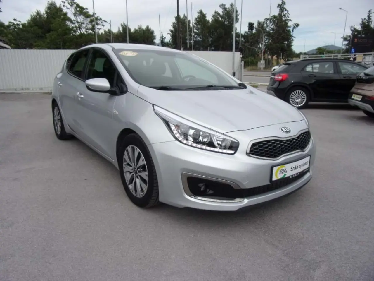 Kia Cee'd - View 1