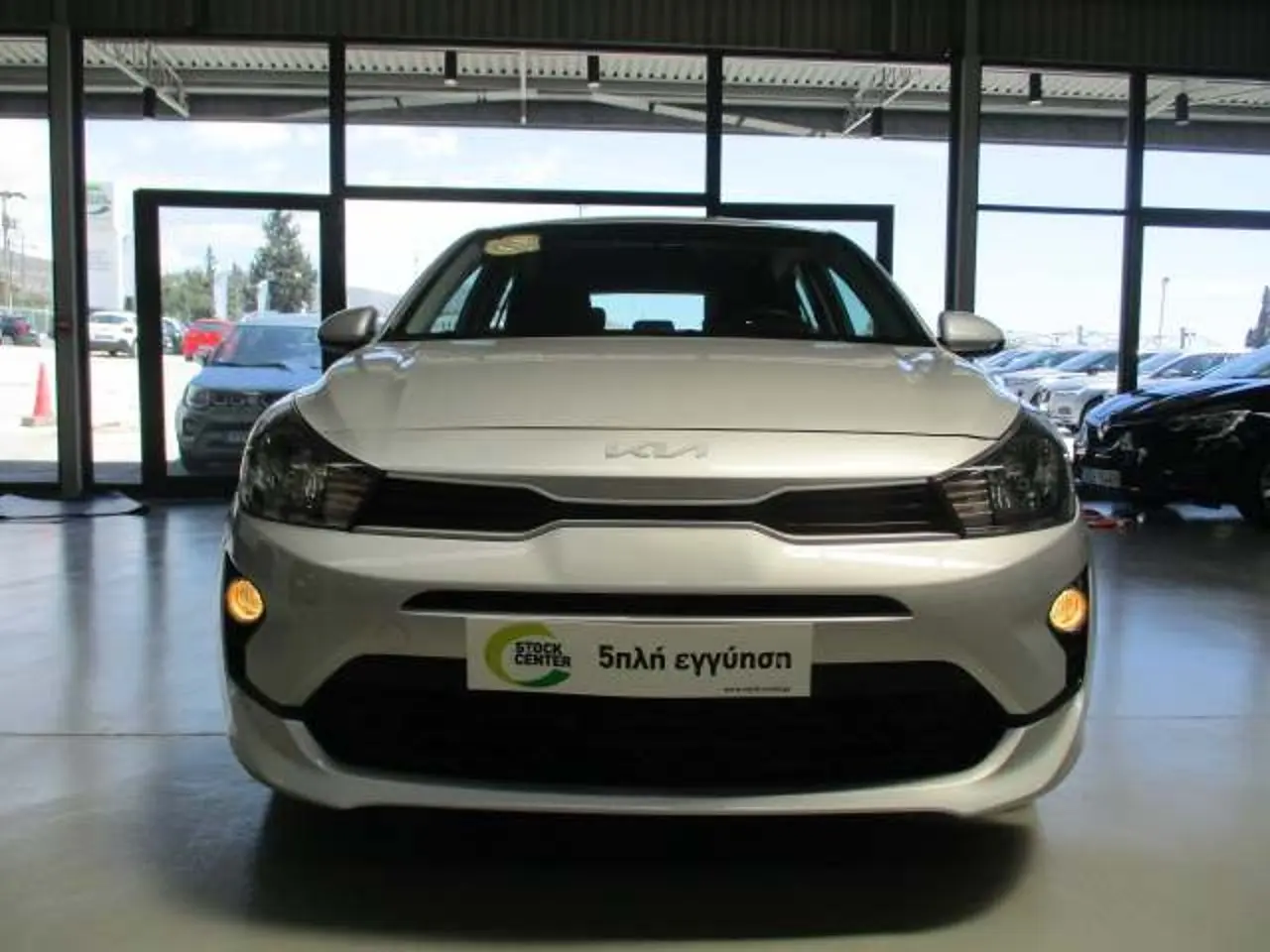 https://cdn.autoq.gr/websites/stock-center.gr/images/vehicles/kia-rio-5-hronia-eggyisi-instyle-gkri-2023/img_9082.jpg