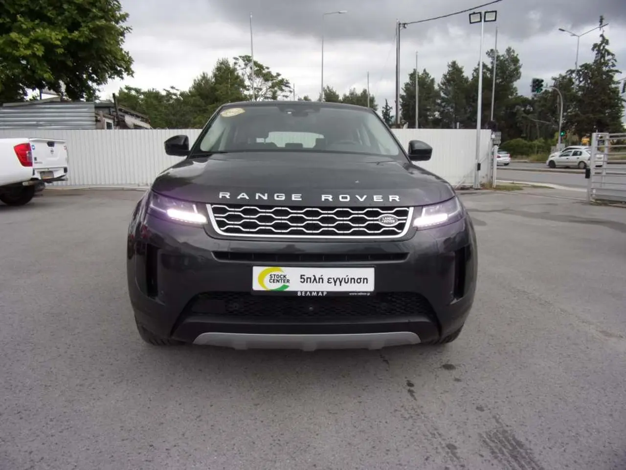 Land Rover Range Rover Evoque - View 2