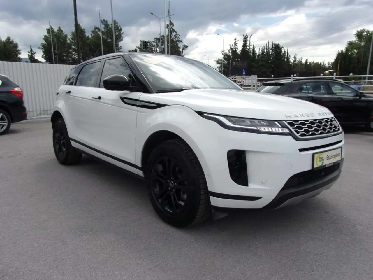 Land Rover Range Rover Evoque - View 1