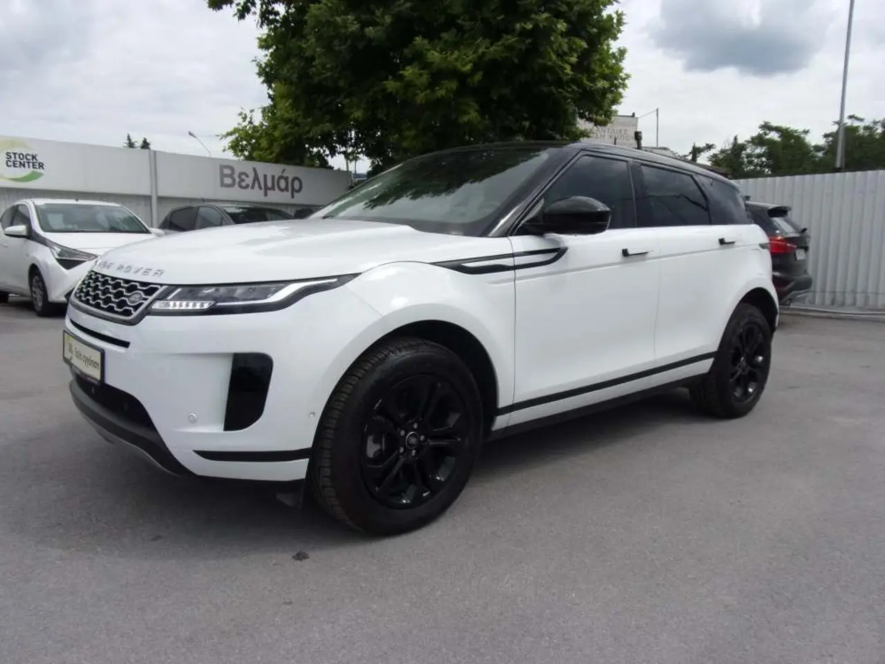 Land Rover Range Rover Evoque - View 3