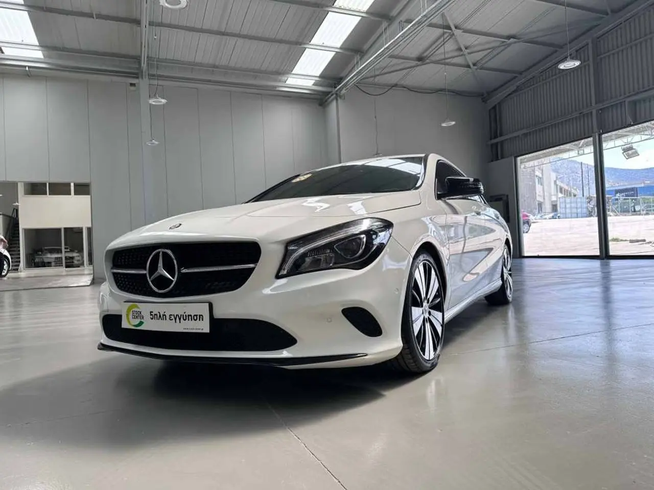 Mercedes-Benz CLA - View 3