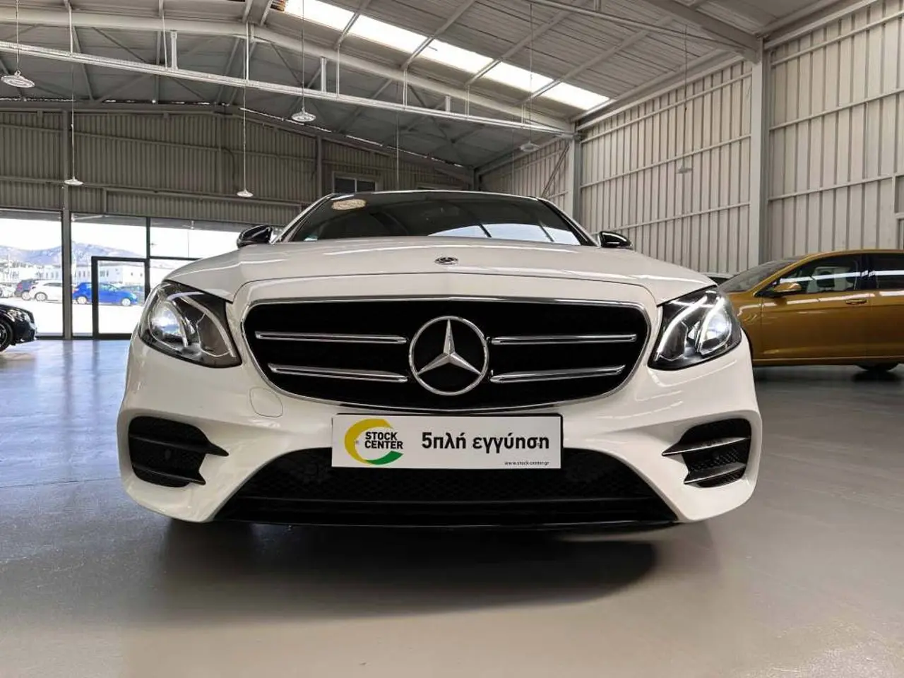 Mercedes-Benz E-class - View 2