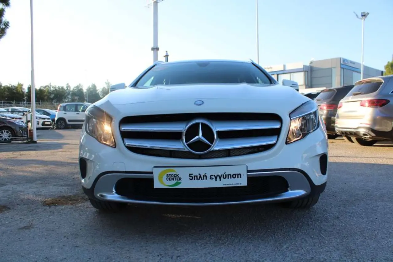 Mercedes-Benz GLA - View 2
