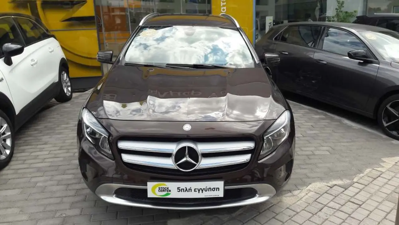 Mercedes-Benz GLA - View 2