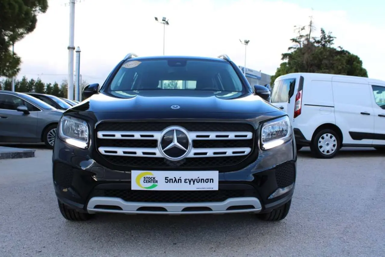 Mercedes-Benz GLB - View 2