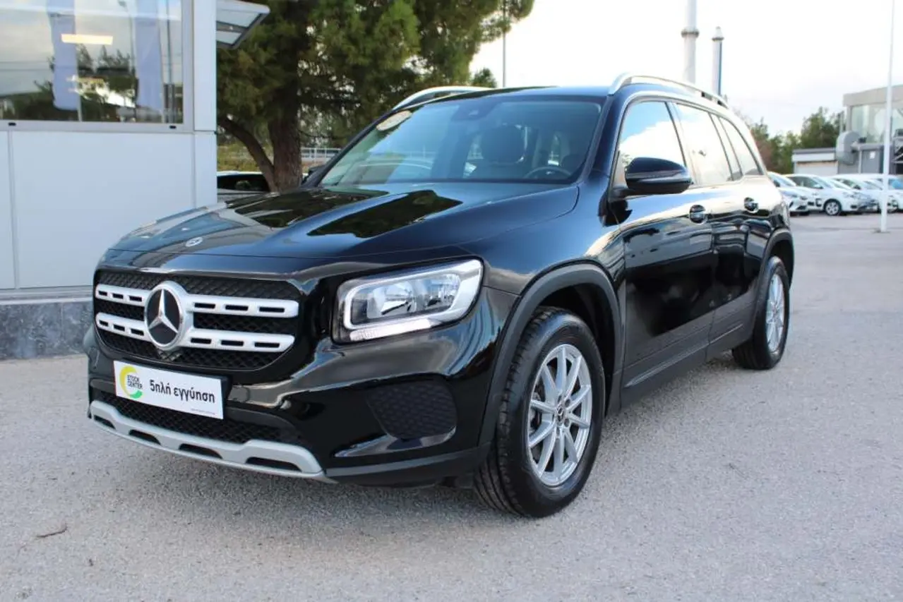 Mercedes-Benz GLB - View 3
