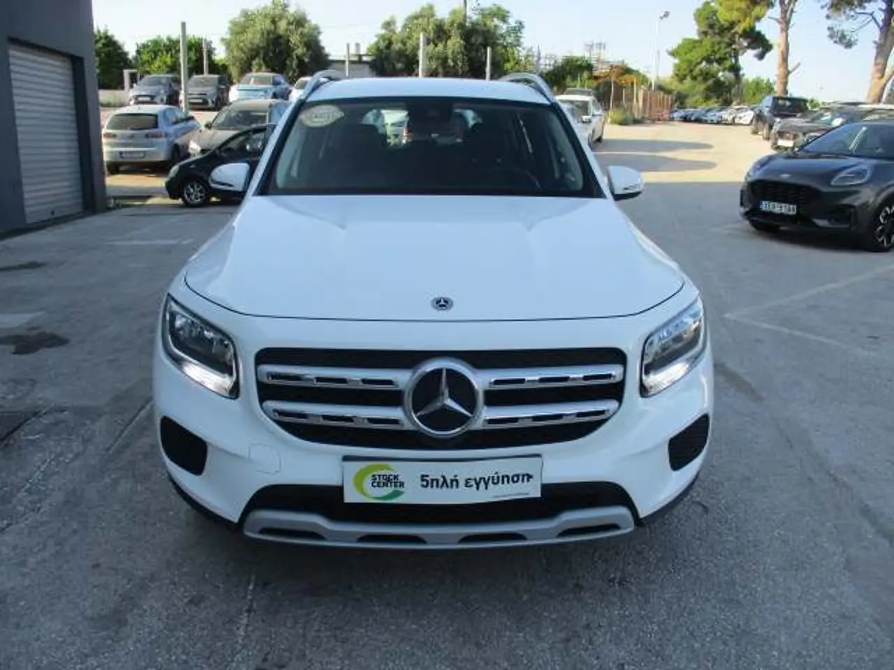 Mercedes-Benz GLB - View 3