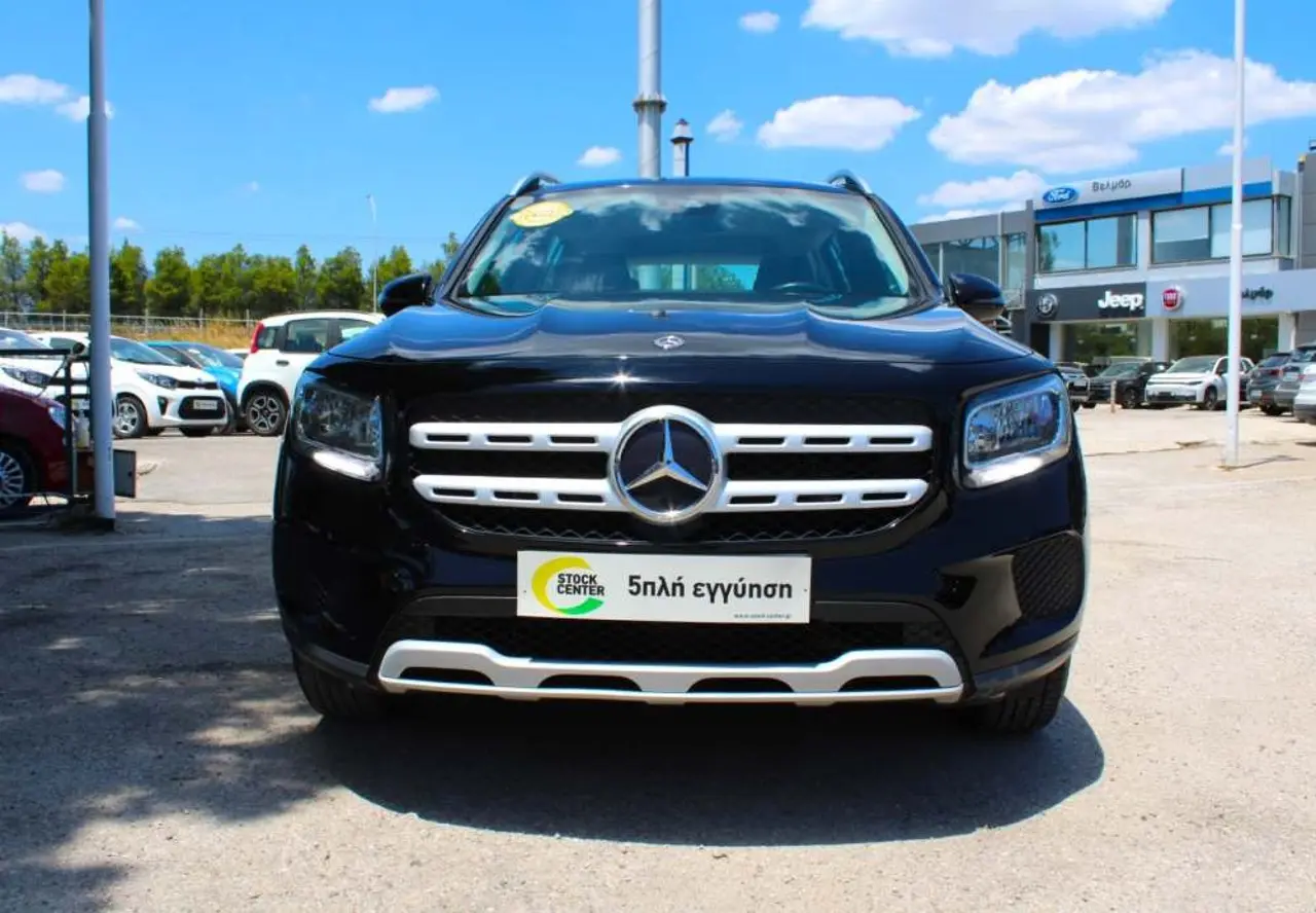 Mercedes-Benz GLB - View 3