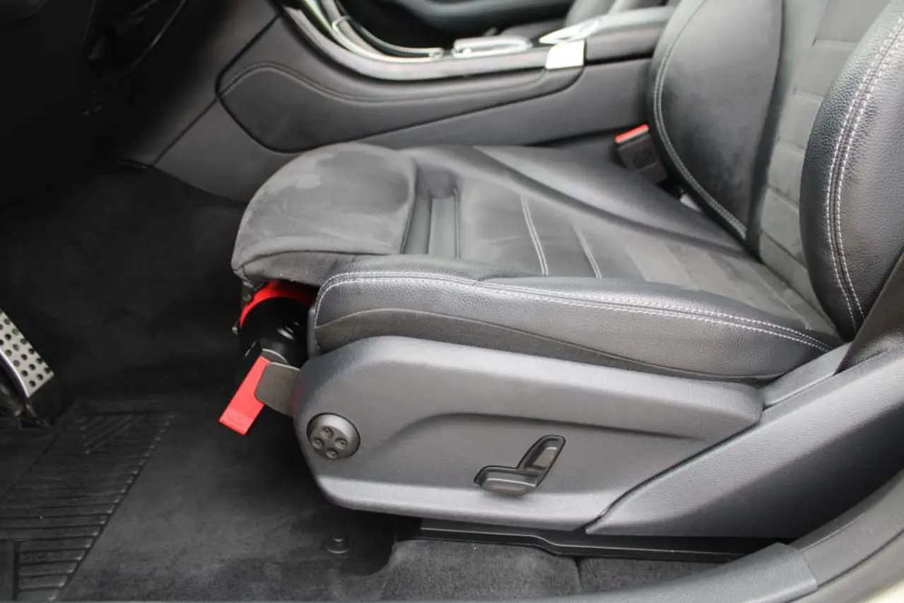 https://cdn.autoq.gr/websites/stock-center.gr/images/vehicles/mercedes-benz-glc-220-5-hronia-eggyisi-4matic-progressive-autox9-diesel-mpez-2020/mercedes-glc220-xeh-3015-10.jpg