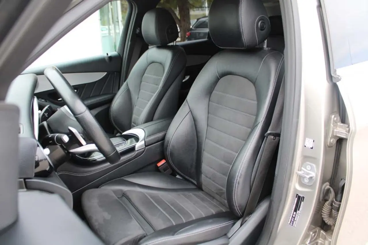 https://cdn.autoq.gr/websites/stock-center.gr/images/vehicles/mercedes-benz-glc-220-5-hronia-eggyisi-4matic-progressive-autox9-diesel-mpez-2020/mercedes-glc220-xeh-3015-11.jpg