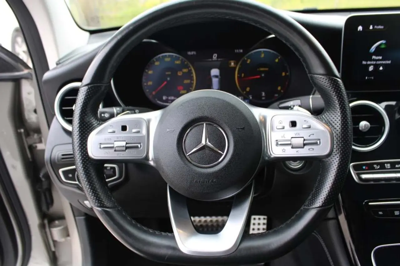 https://cdn.autoq.gr/websites/stock-center.gr/images/vehicles/mercedes-benz-glc-220-5-hronia-eggyisi-4matic-progressive-autox9-diesel-mpez-2020/mercedes-glc220-xeh-3015-13.jpg