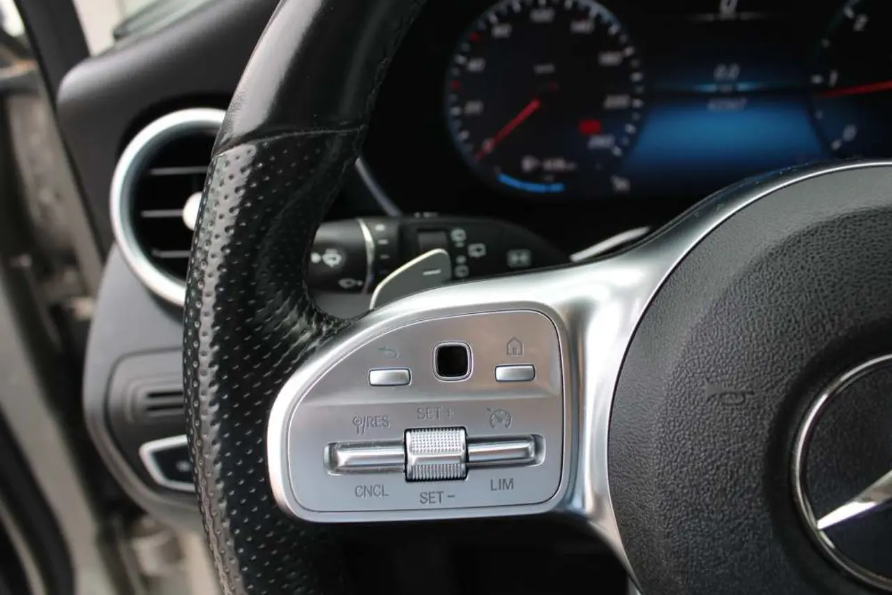 https://cdn.autoq.gr/websites/stock-center.gr/images/vehicles/mercedes-benz-glc-220-5-hronia-eggyisi-4matic-progressive-autox9-diesel-mpez-2020/mercedes-glc220-xeh-3015-14.jpg