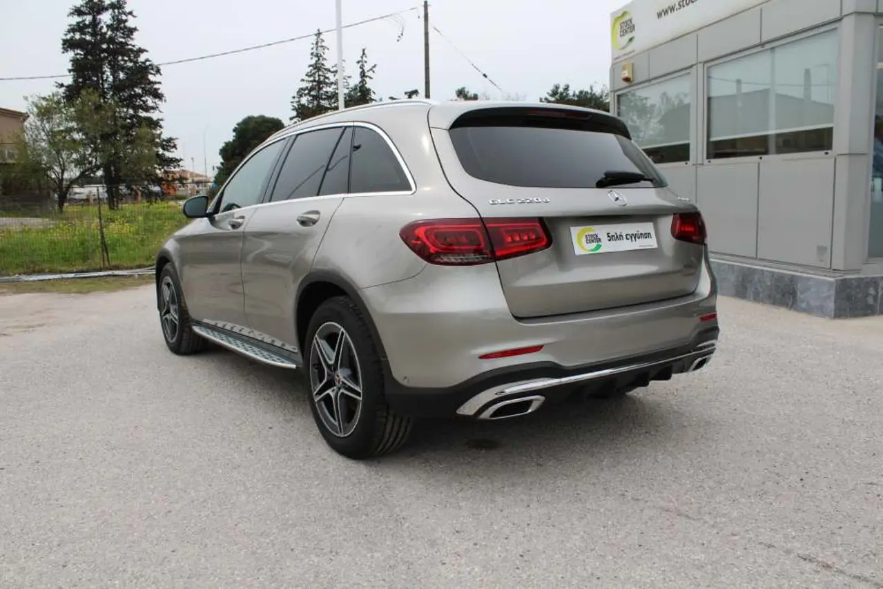 https://cdn.autoq.gr/websites/stock-center.gr/images/vehicles/mercedes-benz-glc-220-5-hronia-eggyisi-4matic-progressive-autox9-diesel-mpez-2020/mercedes-glc220-xeh-3015-5.jpg