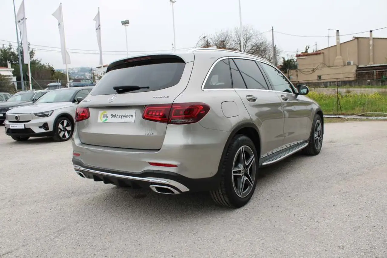 https://cdn.autoq.gr/websites/stock-center.gr/images/vehicles/mercedes-benz-glc-220-5-hronia-eggyisi-4matic-progressive-autox9-diesel-mpez-2020/mercedes-glc220-xeh-3015-7.jpg