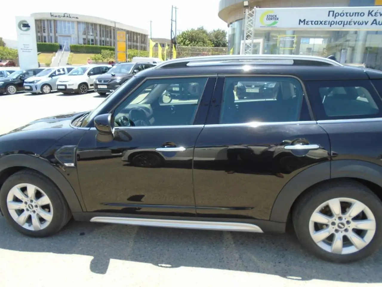 Mini Cooper - View 3