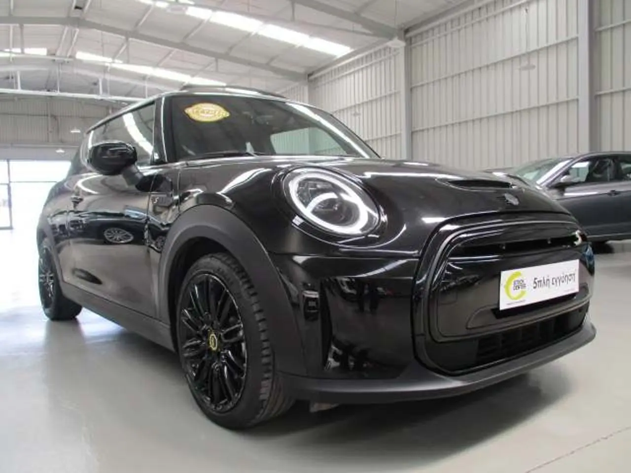 Mini Cooper - View 2