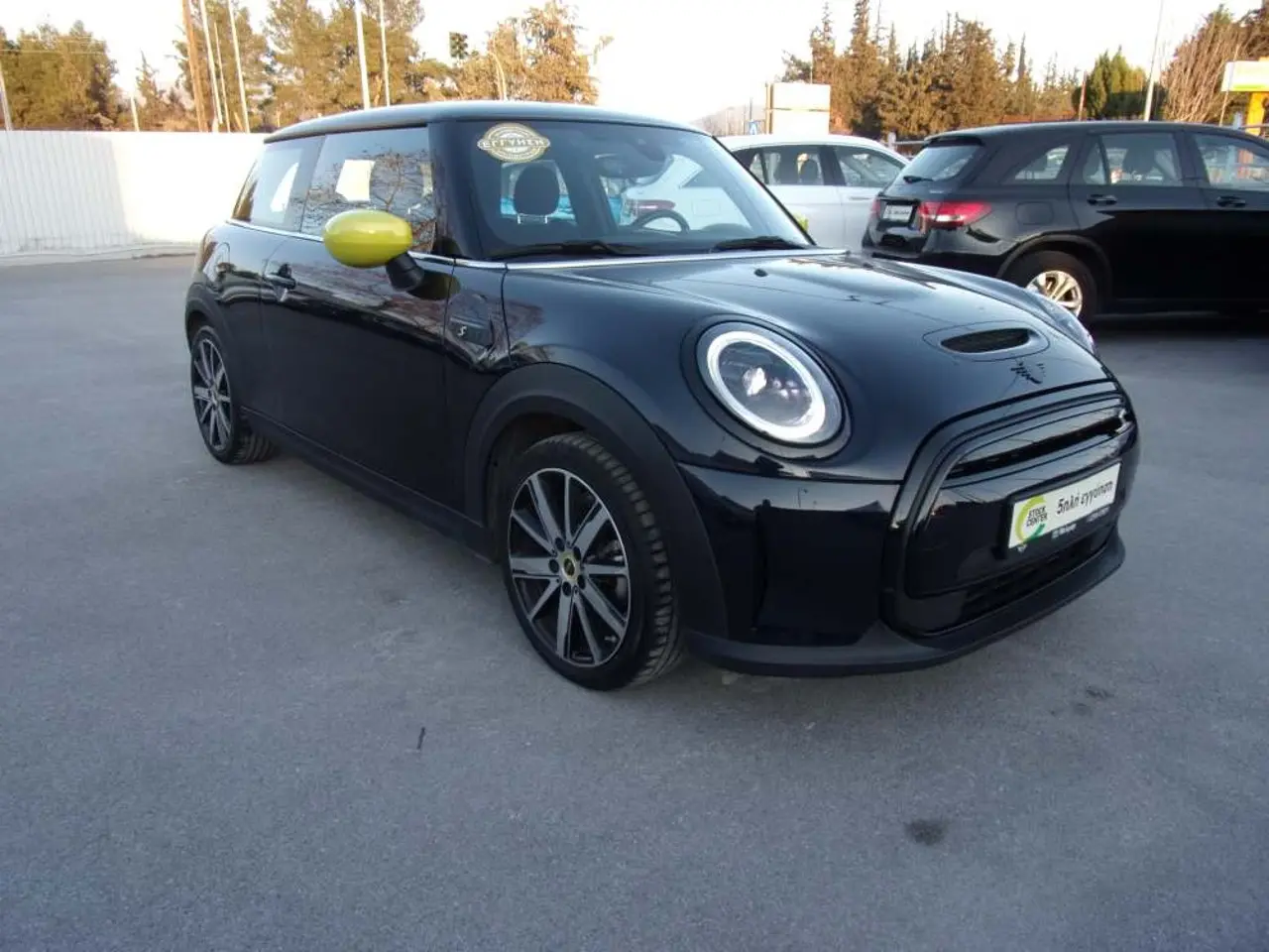 Mini Cooper - View 1