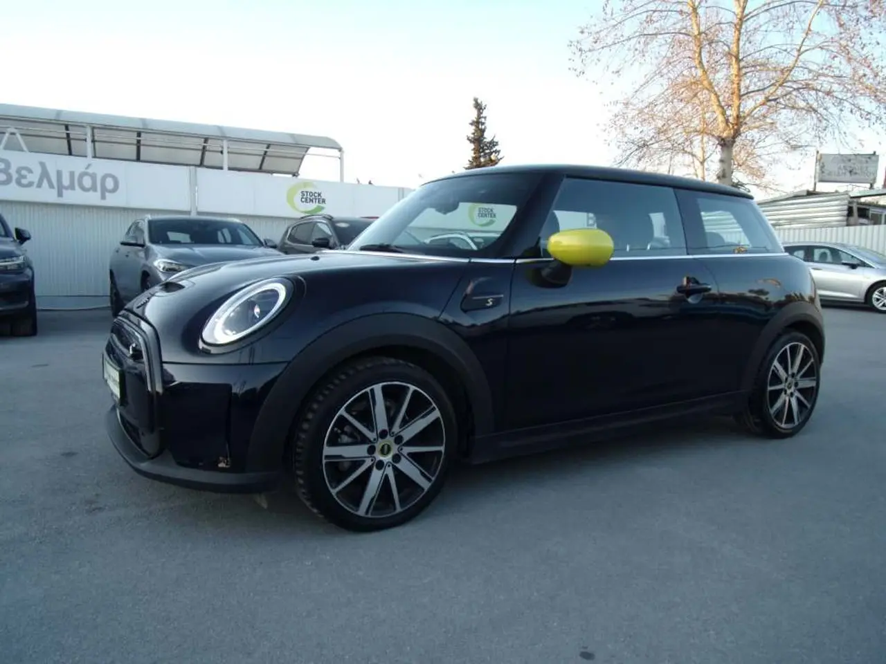 Mini Cooper - View 3