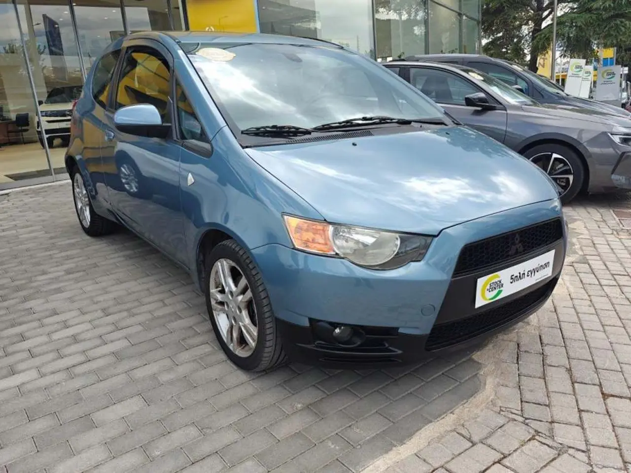 Mitsubishi Colt - View 1